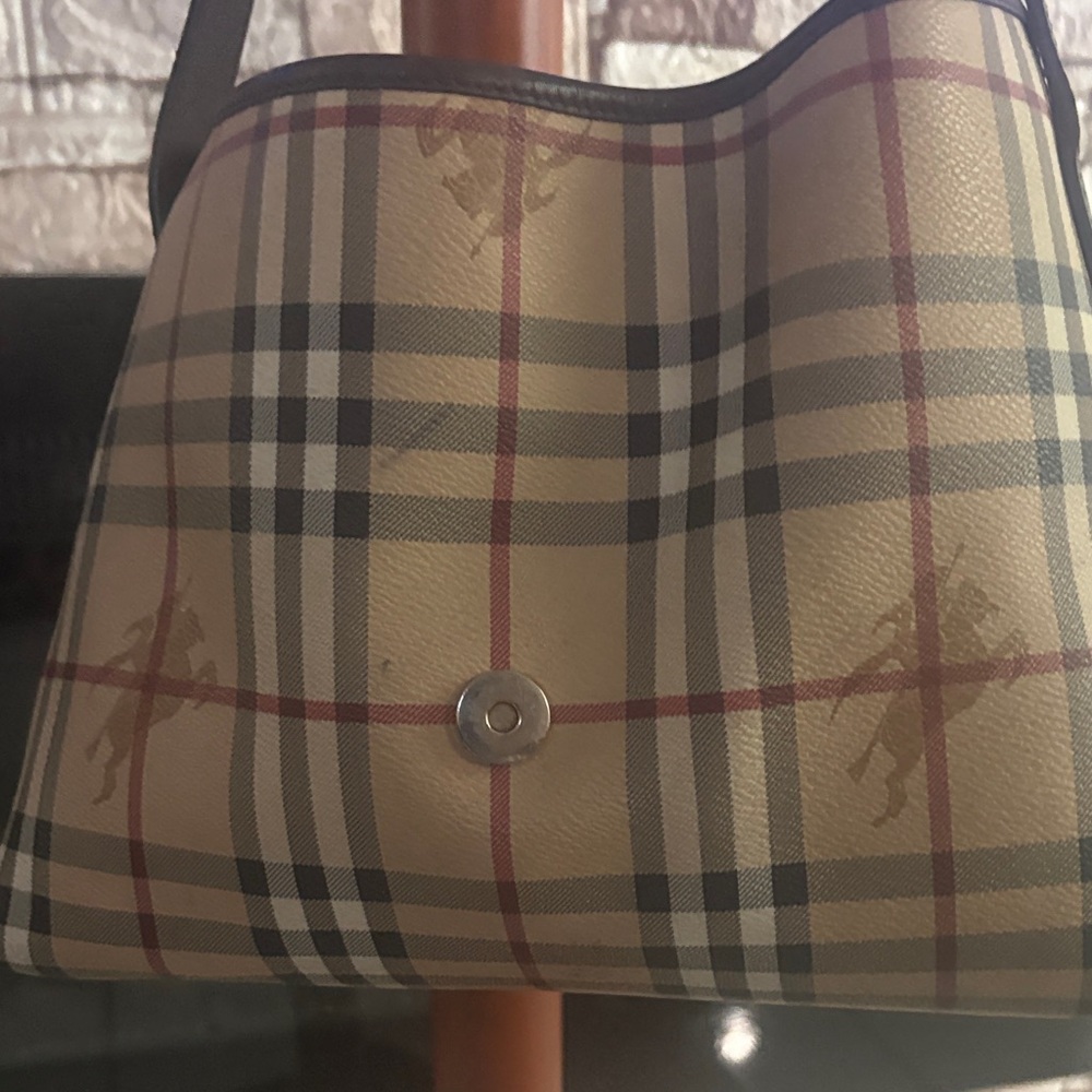 Burberry Beige Plaid Hobo with Dark Brown Leather Flap and Buckle used - Picture 4 of 12